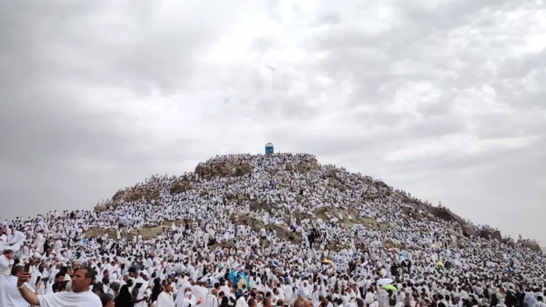 wukuf di padang arafah merupakan salah satu dari haji